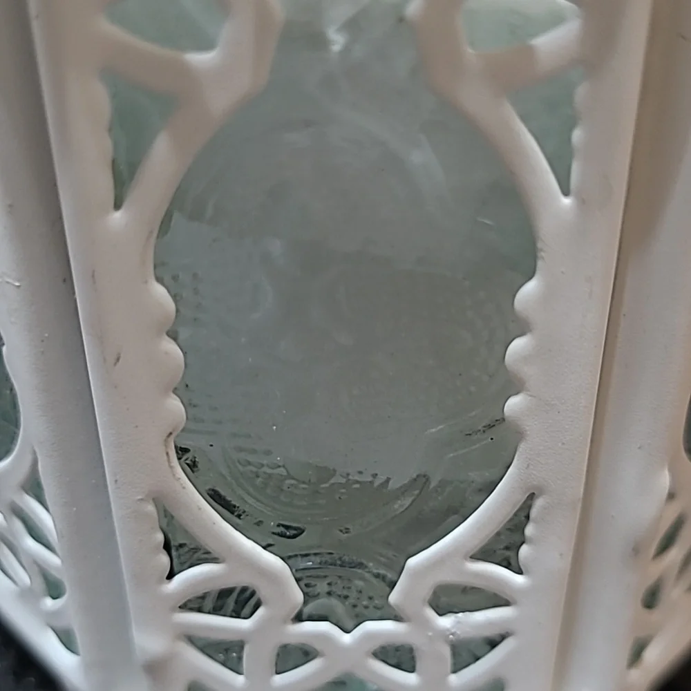 GALLERY OF LIGHT METAL CUT-OUT GLASS PANES CANDLE LIGHT LANTERN